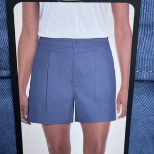 Banana Republic Women's Size 10 Pleat Front Shorts Blue e1139
